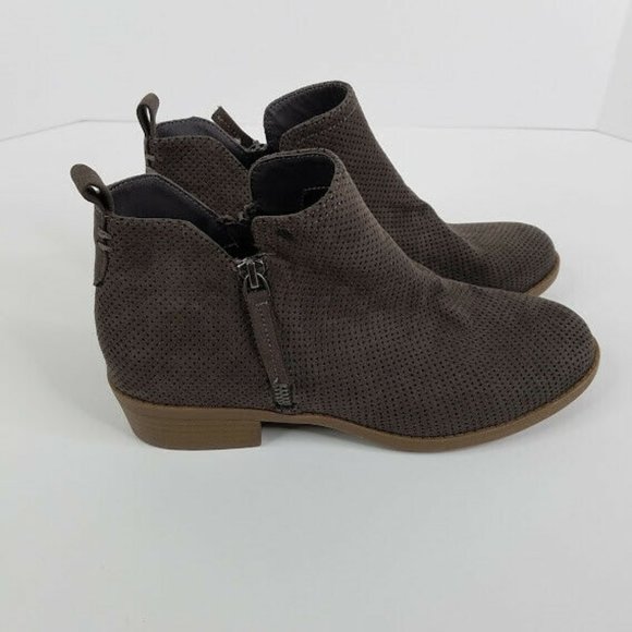 New Universal Thread Dylan Ankle Boots Size 7 - Picture 1 of 6